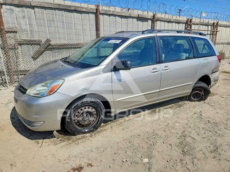 2005 Toyota SIENNA photo