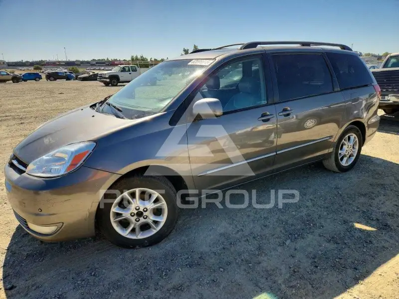 2005 Toyota SIENNA photo