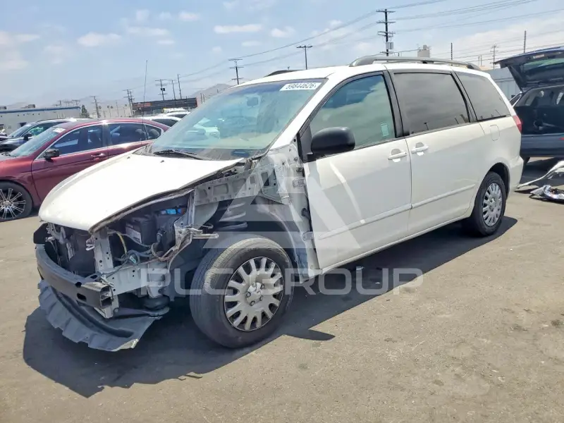 2005 Toyota SIENNA photo