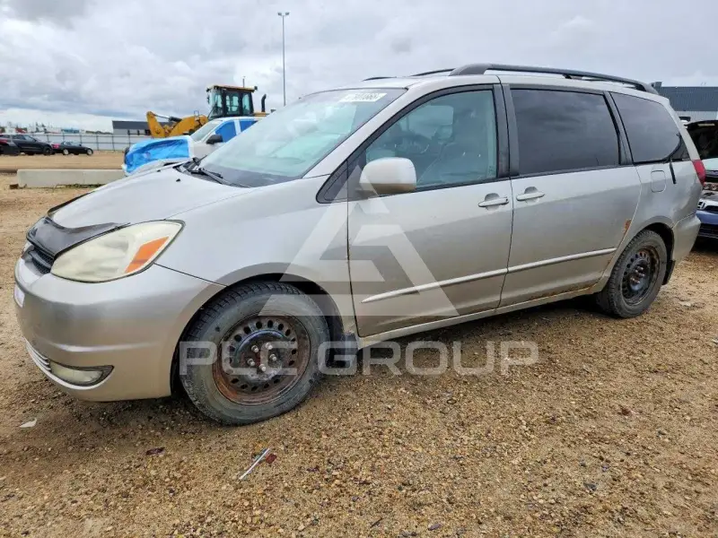2005 Toyota SIENNA photo