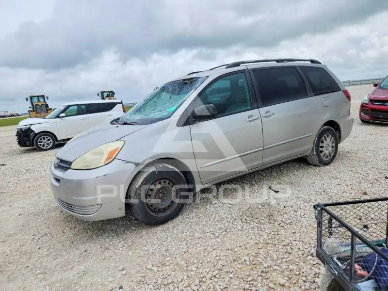 2005 Toyota SIENNA photo