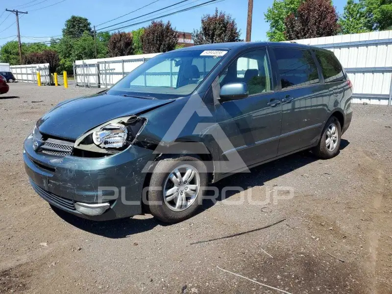 2005 Toyota SIENNA photo