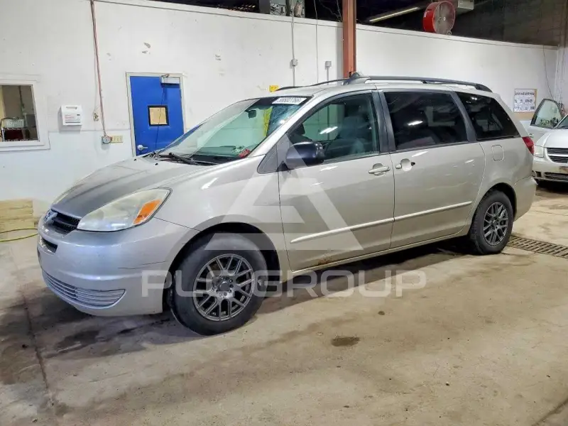 2005 Toyota SIENNA photo