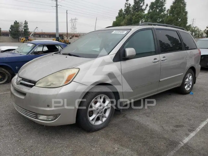 2005 Toyota SIENNA photo