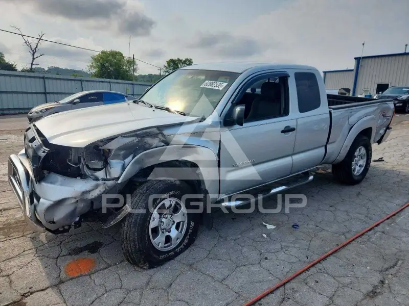 2005 Toyota TACOMA photo