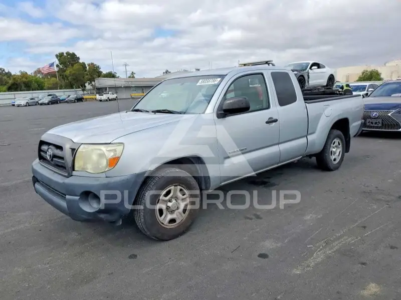 2005 Toyota TACOMA photo