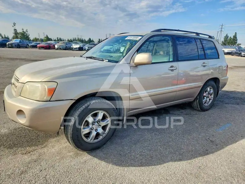2005 Toyota Highlander photo