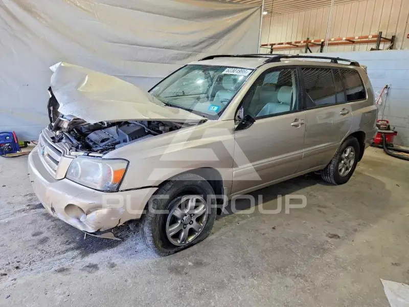 2005 Toyota Highlander photo