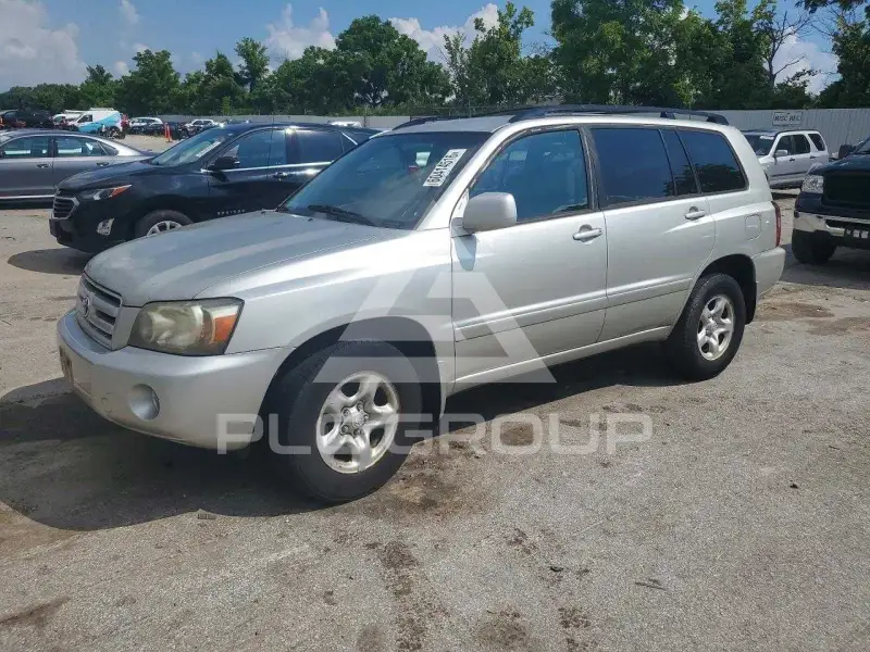 2005 Toyota Highlander photo