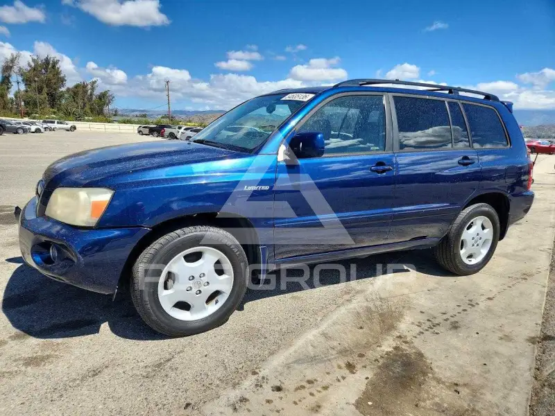 2005 Toyota Highlander photo