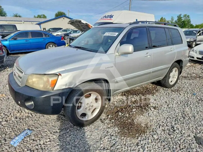 2005 Toyota Highlander photo