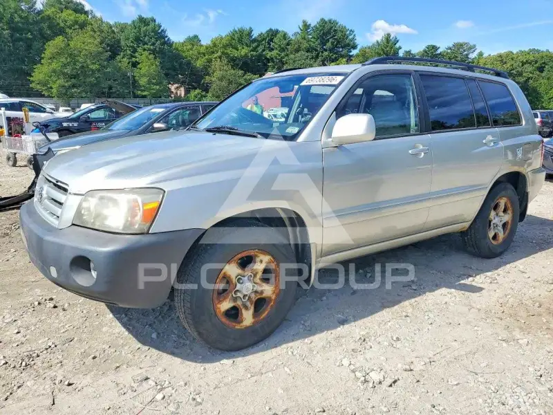 2005 Toyota Highlander photo