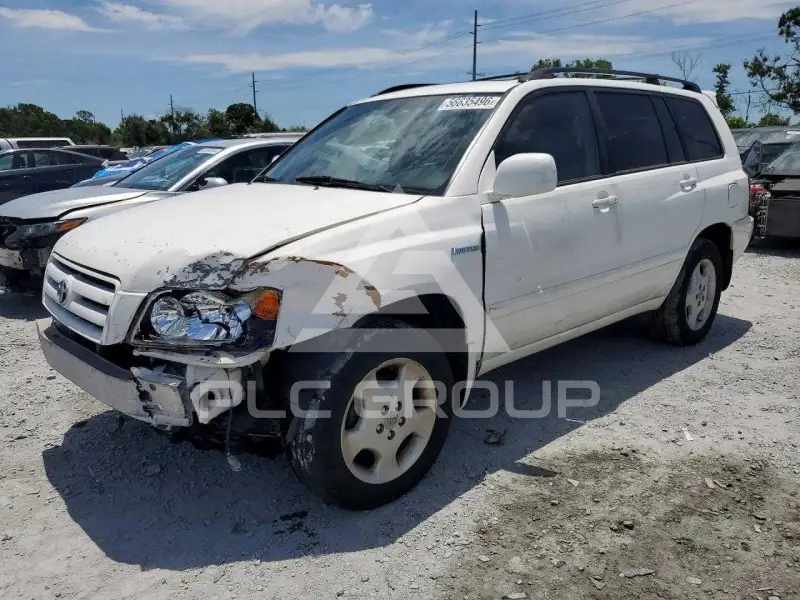 2005 Toyota Highlander photo