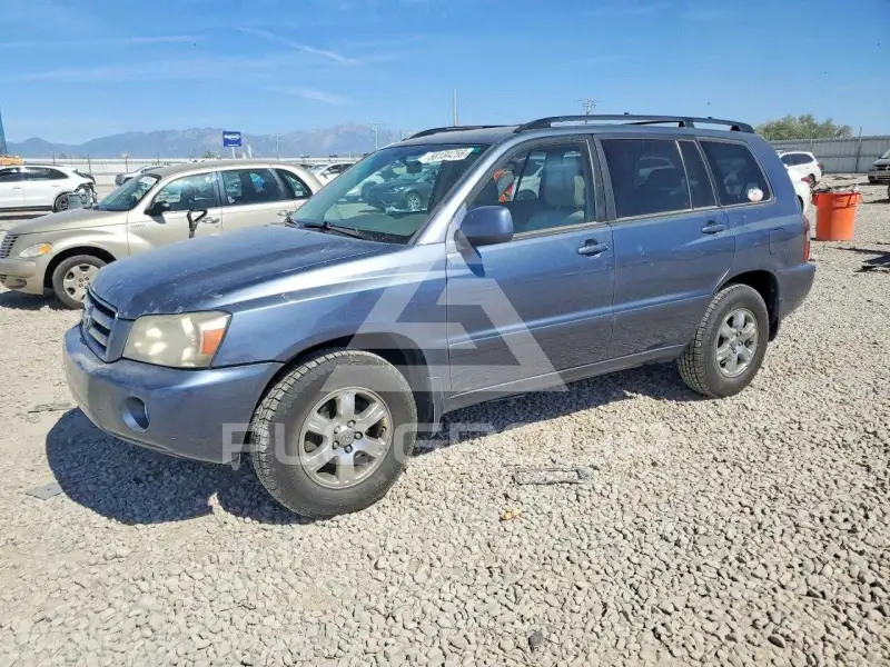 2005 Toyota Highlander photo