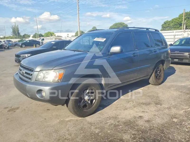 2005 Toyota Highlander photo
