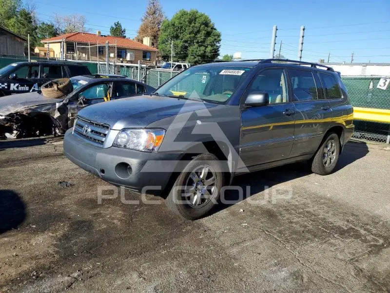 2005 Toyota Highlander photo