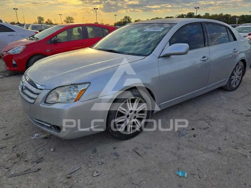 2005 Toyota AVALON фото