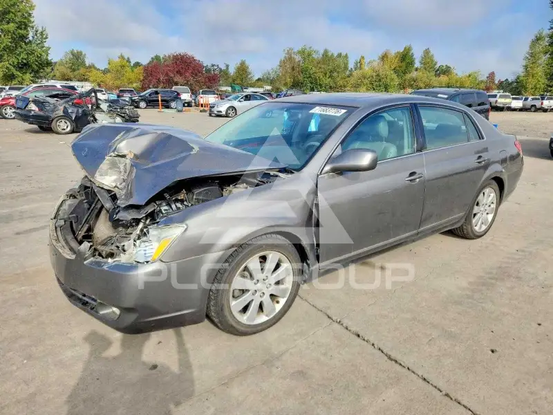 2005 Toyota AVALON фото