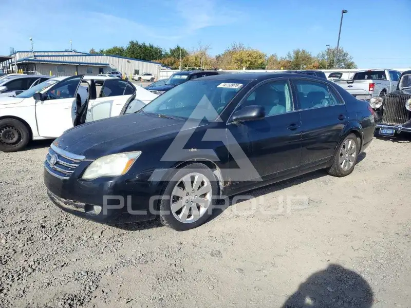 2005 Toyota AVALON фото