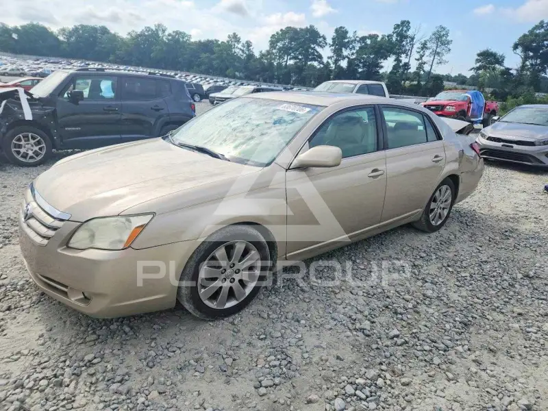 2005 Toyota AVALON фото