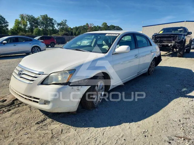 2005 Toyota AVALON фото
