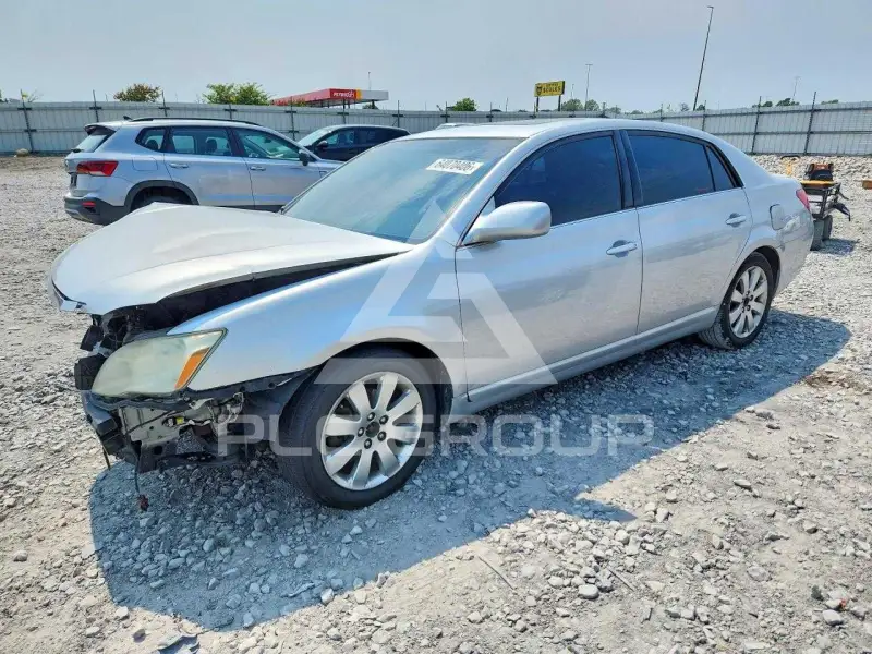 2005 Toyota AVALON фото
