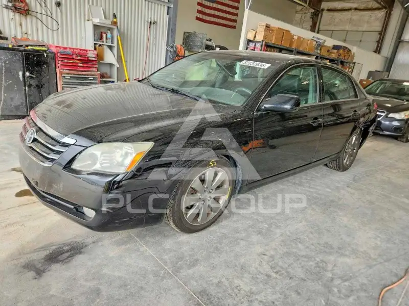 2005 Toyota AVALON фото