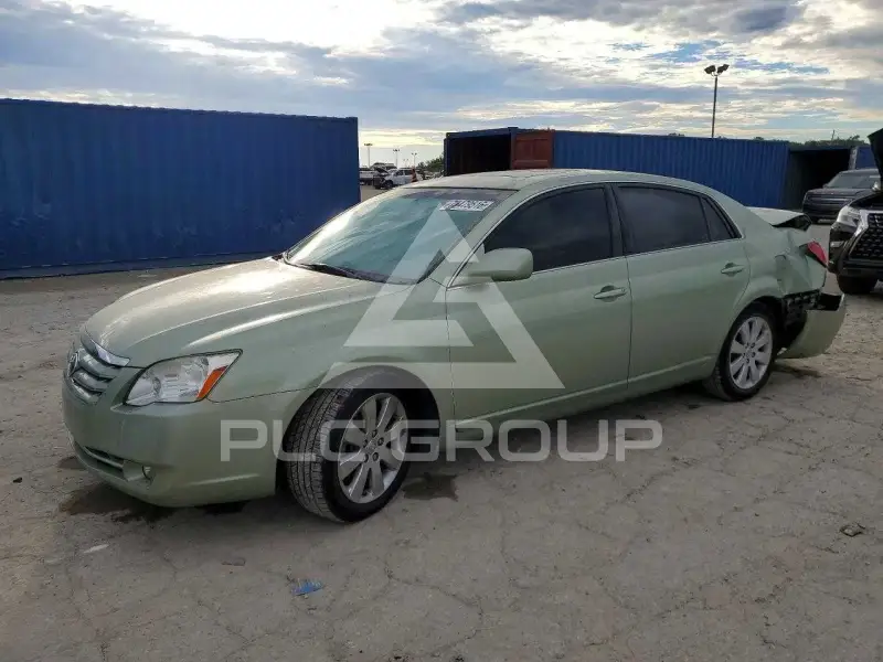 2005 Toyota AVALON фото