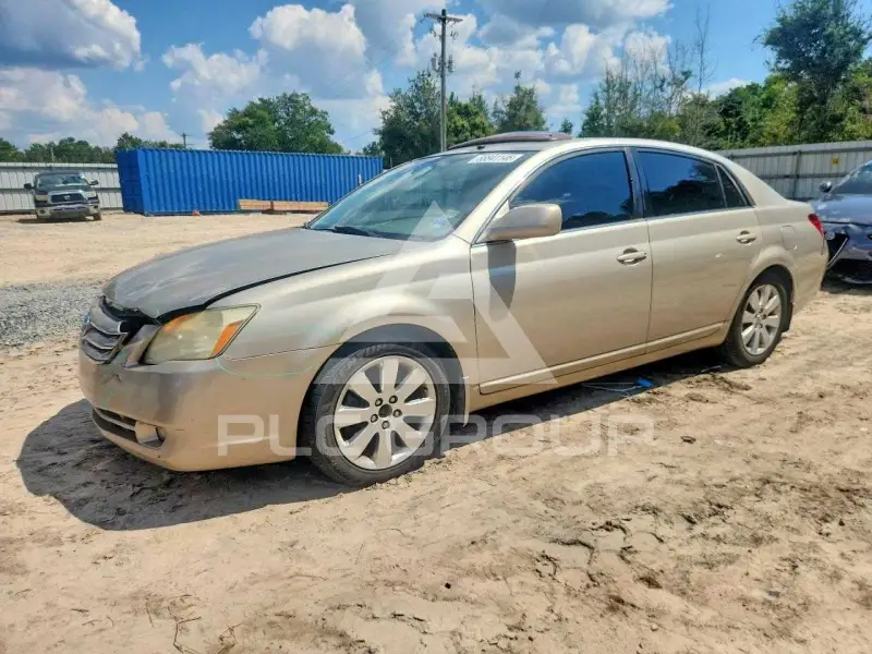2005 Toyota AVALON photo