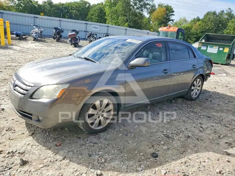 2005 Toyota AVALON фото