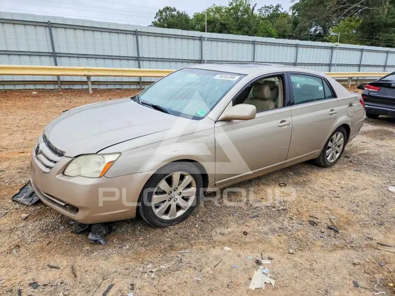 2005 Toyota AVALON фото