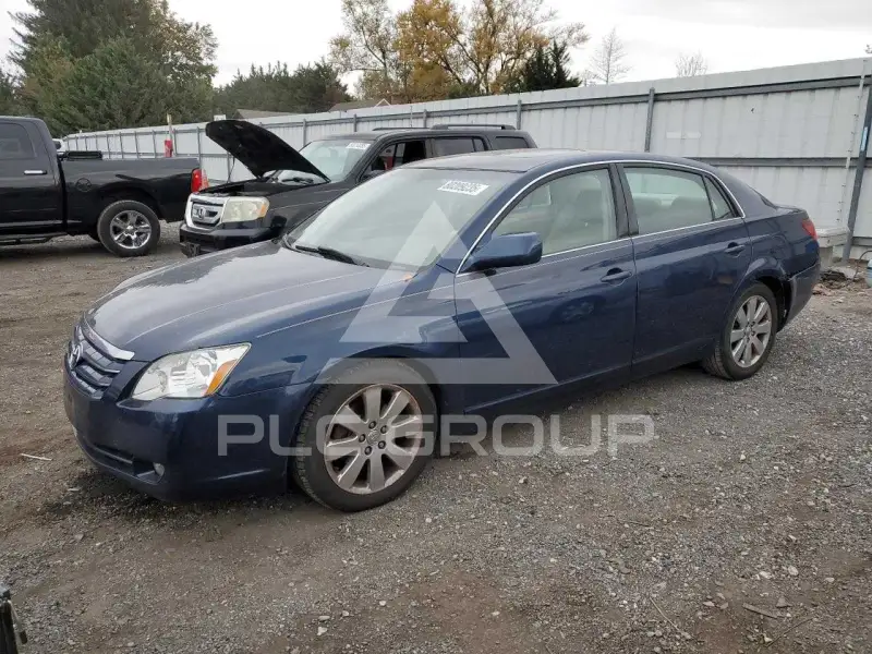 2005 Toyota AVALON фото