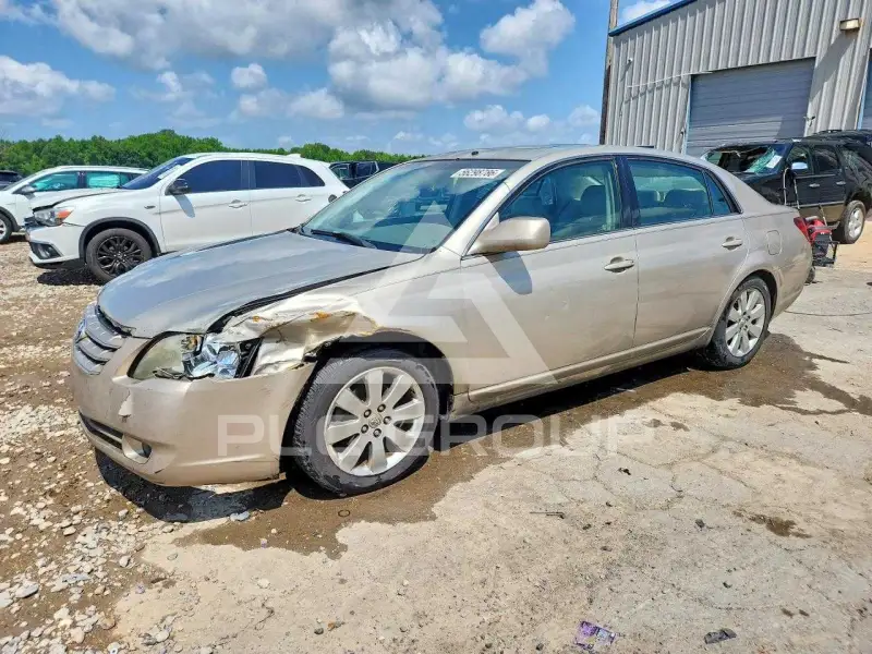 2005 Toyota AVALON photo