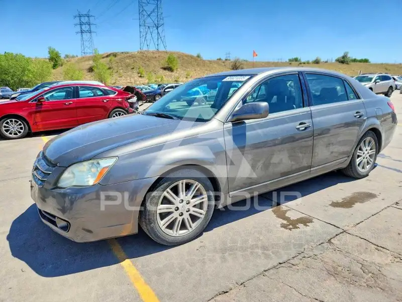 2005 Toyota AVALON фото