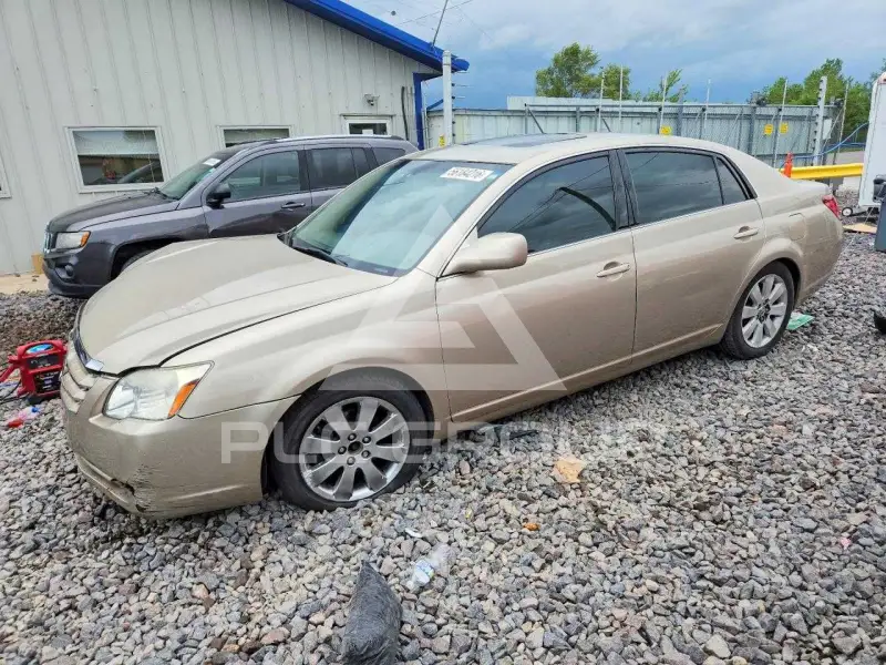 2005 Toyota AVALON фото