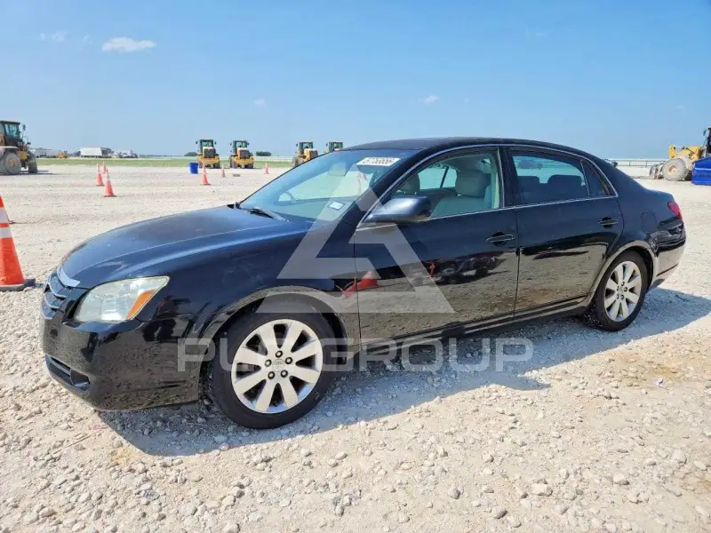2005 Toyota AVALON фото