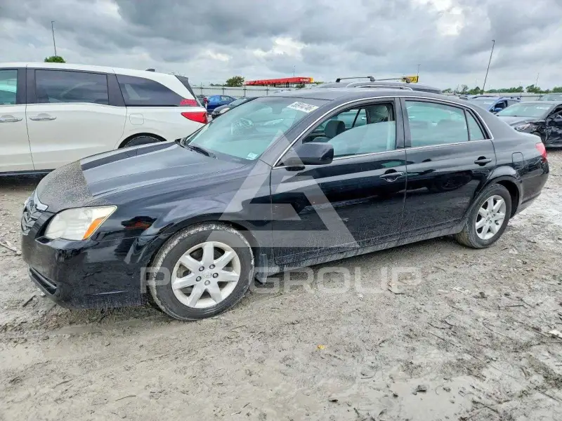 2005 Toyota AVALON фото