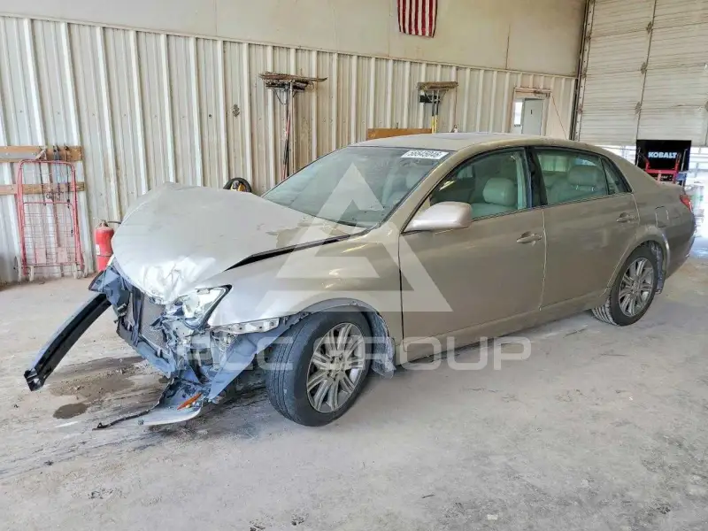 2005 Toyota AVALON фото