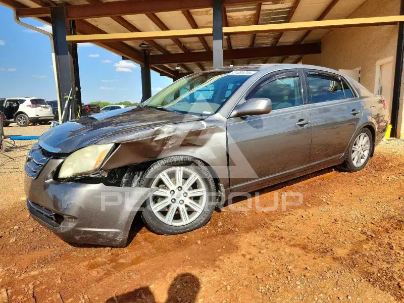2005 Toyota AVALON фото