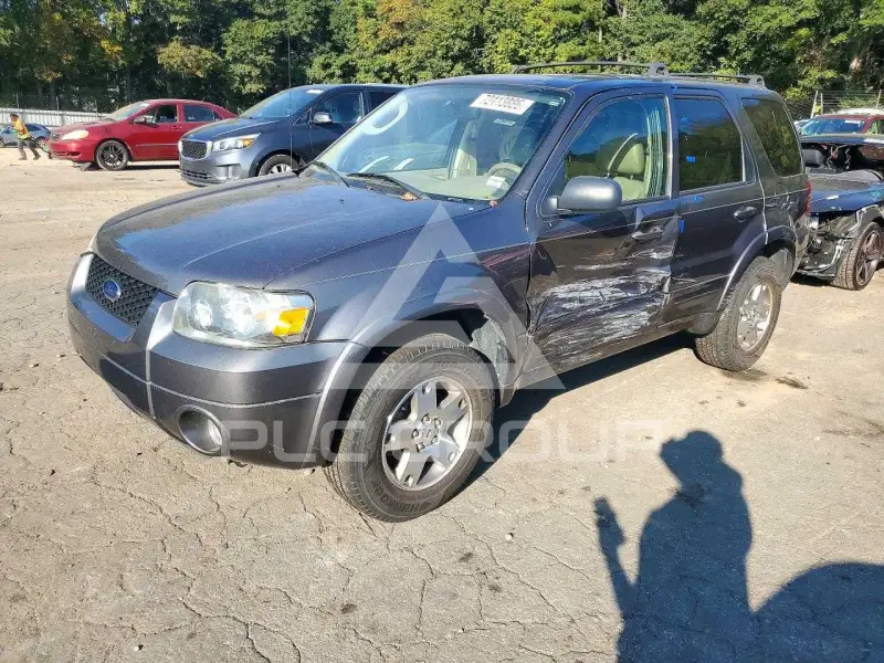 2005 Ford ESCAPE photo