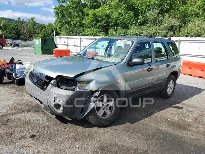 2005 Ford ESCAPE photo