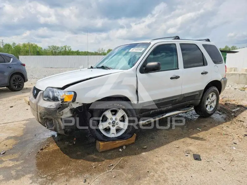 2005 Ford ESCAPE photo
