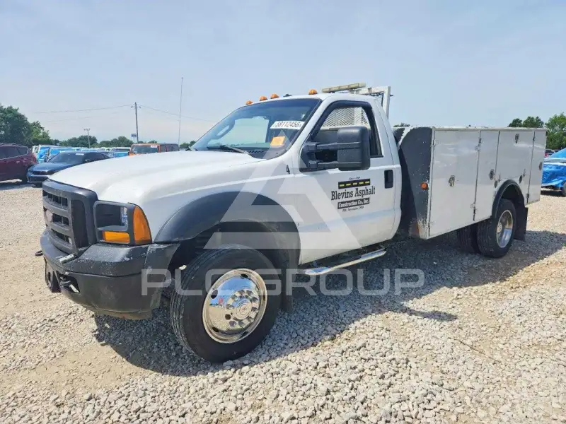 2005 Ford F-550 photo