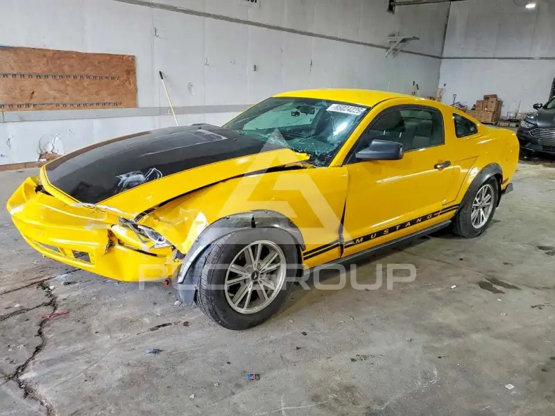 2005 Ford MUSTANG photo