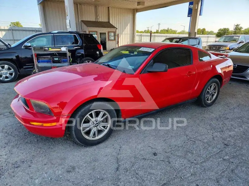 2005 Ford MUSTANG photo