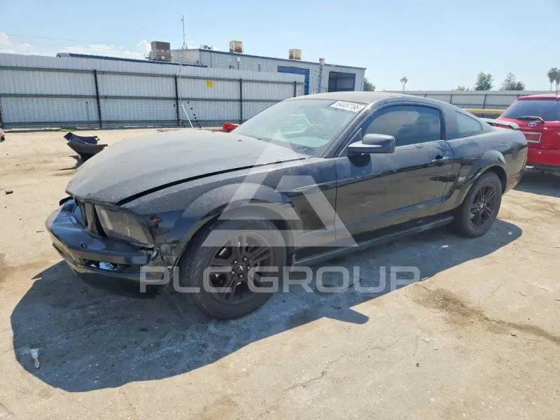 2005 Ford MUSTANG фото