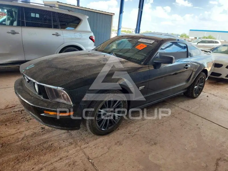 2005 Ford MUSTANG фото