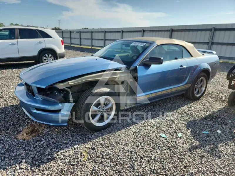 2005 Ford MUSTANG фото