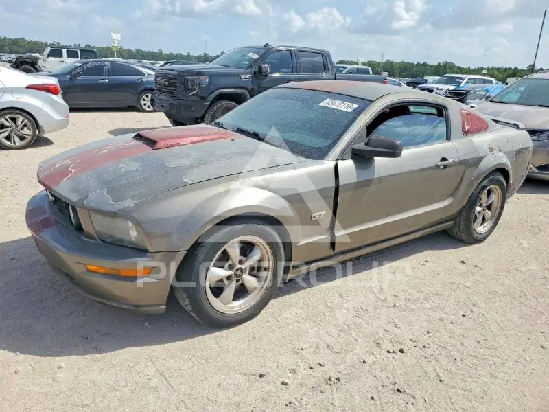 2005 Ford MUSTANG фото