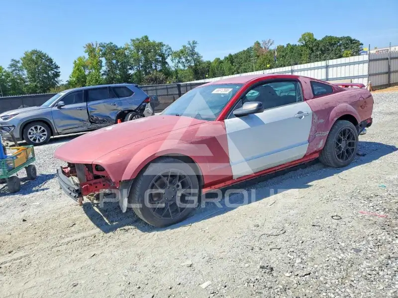 2005 Ford MUSTANG фото